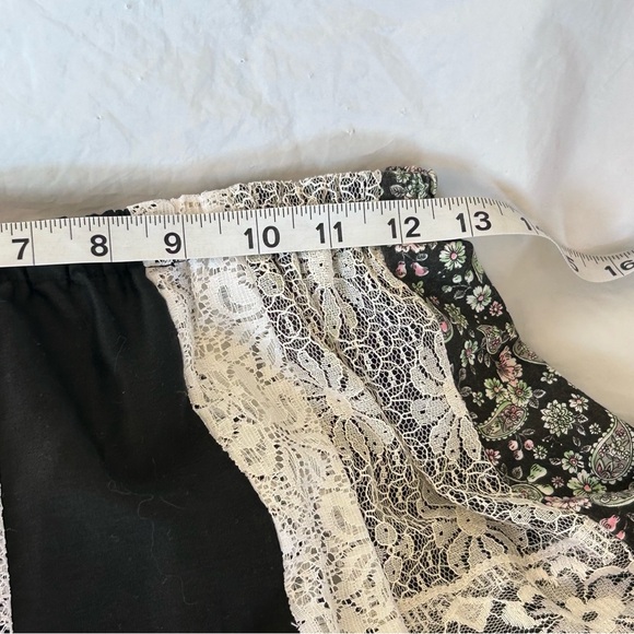 Vintage 70s Floral Lace Patchwork Maxi Skirt Size M Boho USA Carefree Fashions - Picture 10 of 11